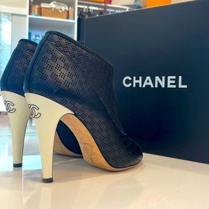 Chanel Peep Toe Bottines